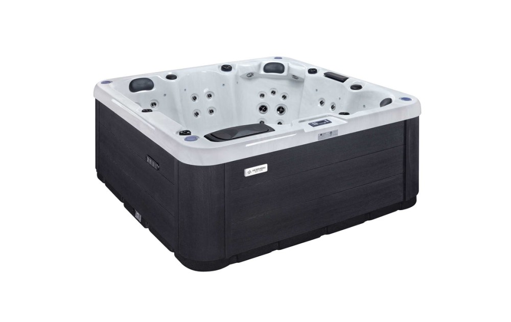 Georgian - 4-Person Hot Tub