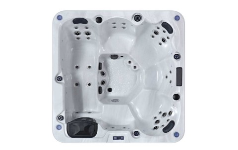 Georgian - 4-Person Hot Tub